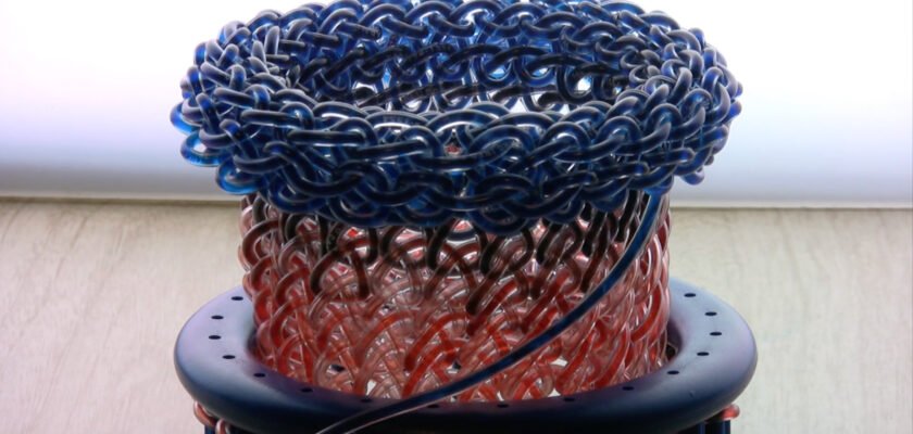 Fluid Sculpture by Charlie Bucket