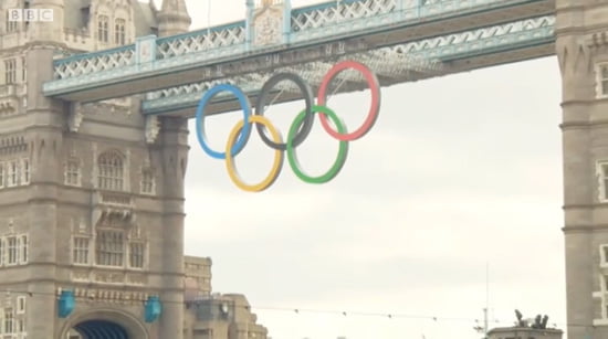Olympic rings lowered over Thames