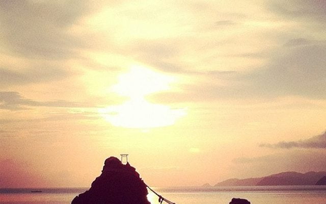 Picture of the Day: meoto iwa (夫婦岩), the "wedded rocks" by @masumisakamoto