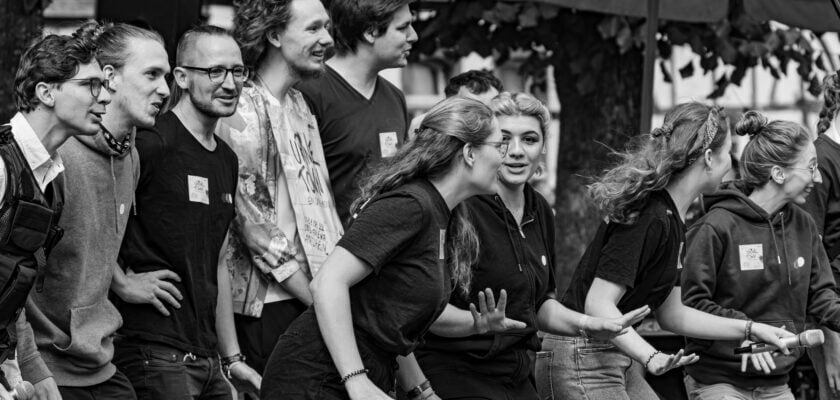 performing by johanna